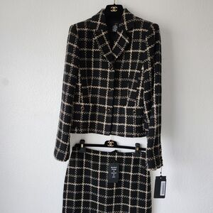 ITSO Chanel*esk Black and Cream Tweed Suit